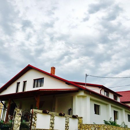 Casa De Vacanta Potoc Bagian luar foto